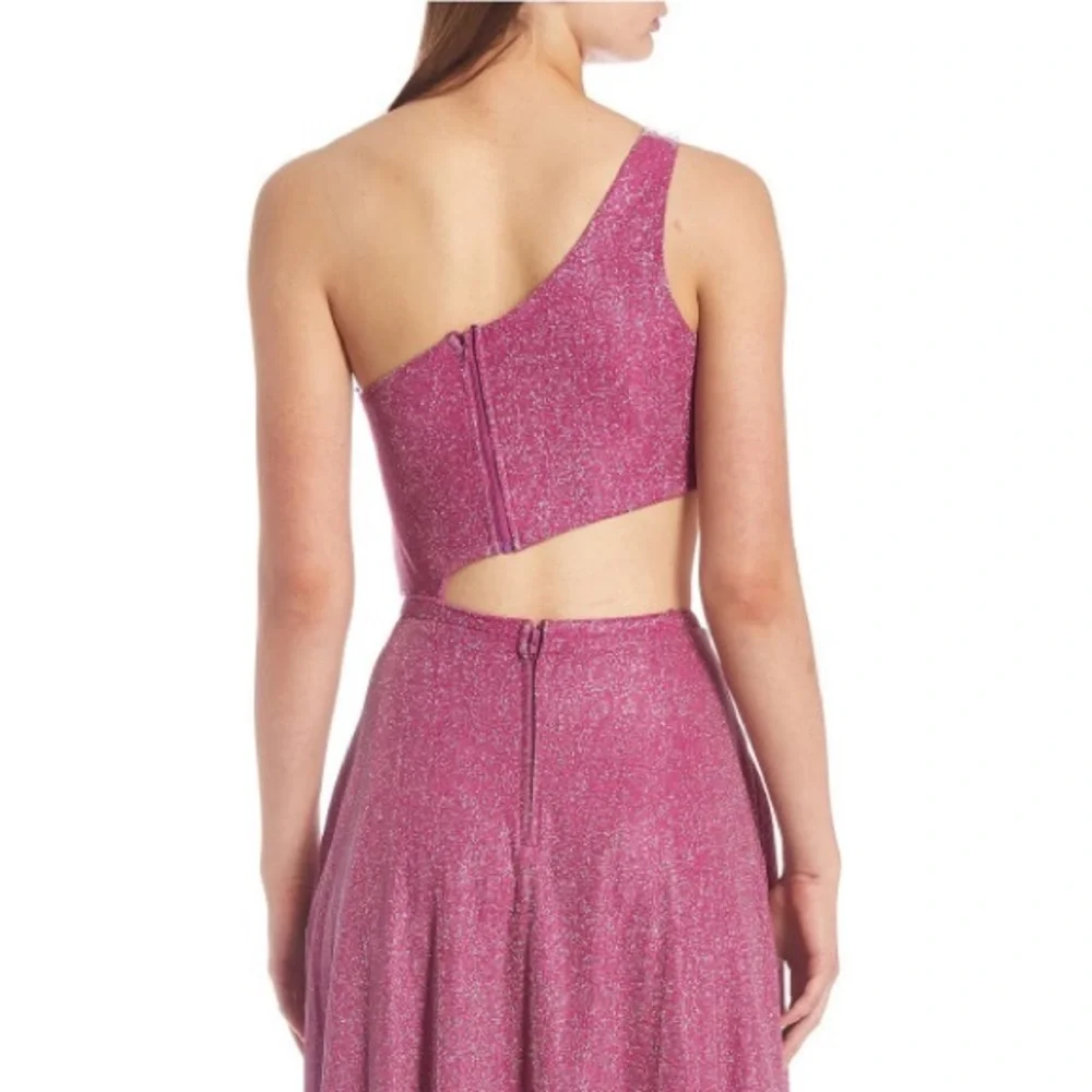 City Vibes magenta formal gown - Picture 3 of 10